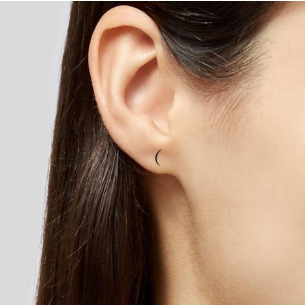 14K Gold Crescent Moon Stud Earrings - Picture 4 of 4